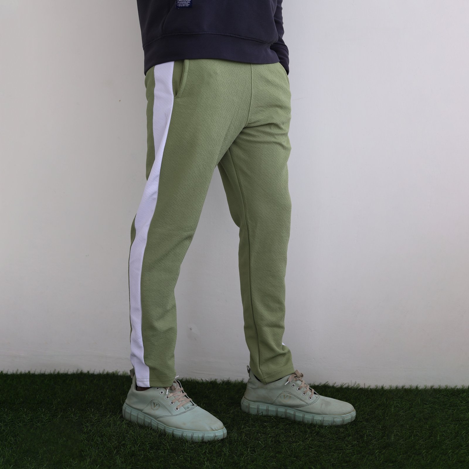 MENS TRACK PANT  WITH WHITE  LINE - PISTA GREEN